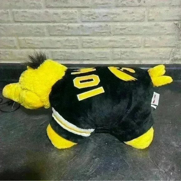 My Pillow Pets Iowa Hawkeyes Large Pillow - NCAA Football Basketball - Picture 4 of 11